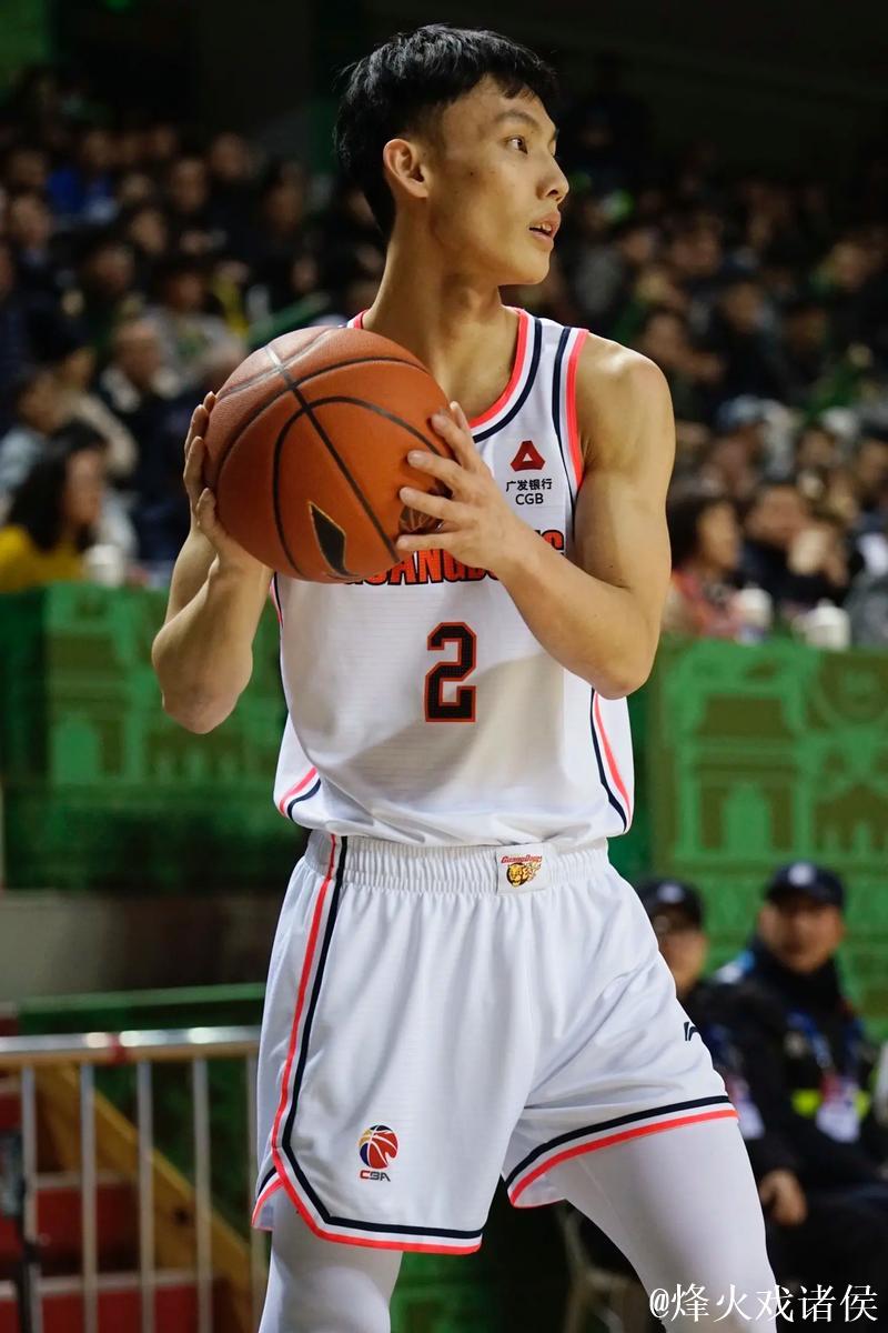 周琦22+8徐杰20分 广东轻取广厦总分1-0领先